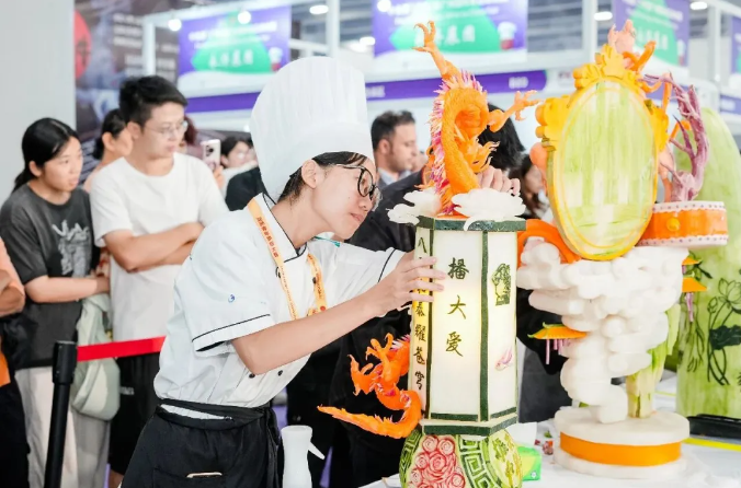 從區(qū)域名品到全球爆款，鎖定9月F2C中食展?(廣州)！